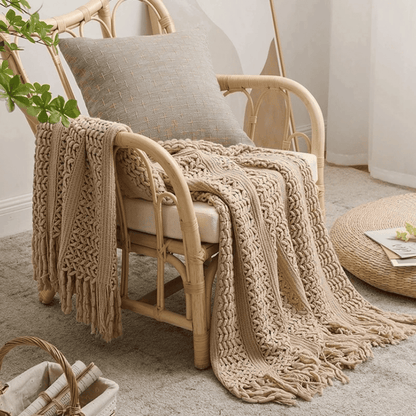 Nordic Crocheted Tassel Blanket: Comfort, Style - and a Hug in Fabric